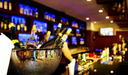 酒吧吃瓜最新事件爆料,最新爆料揭秘幕后真相